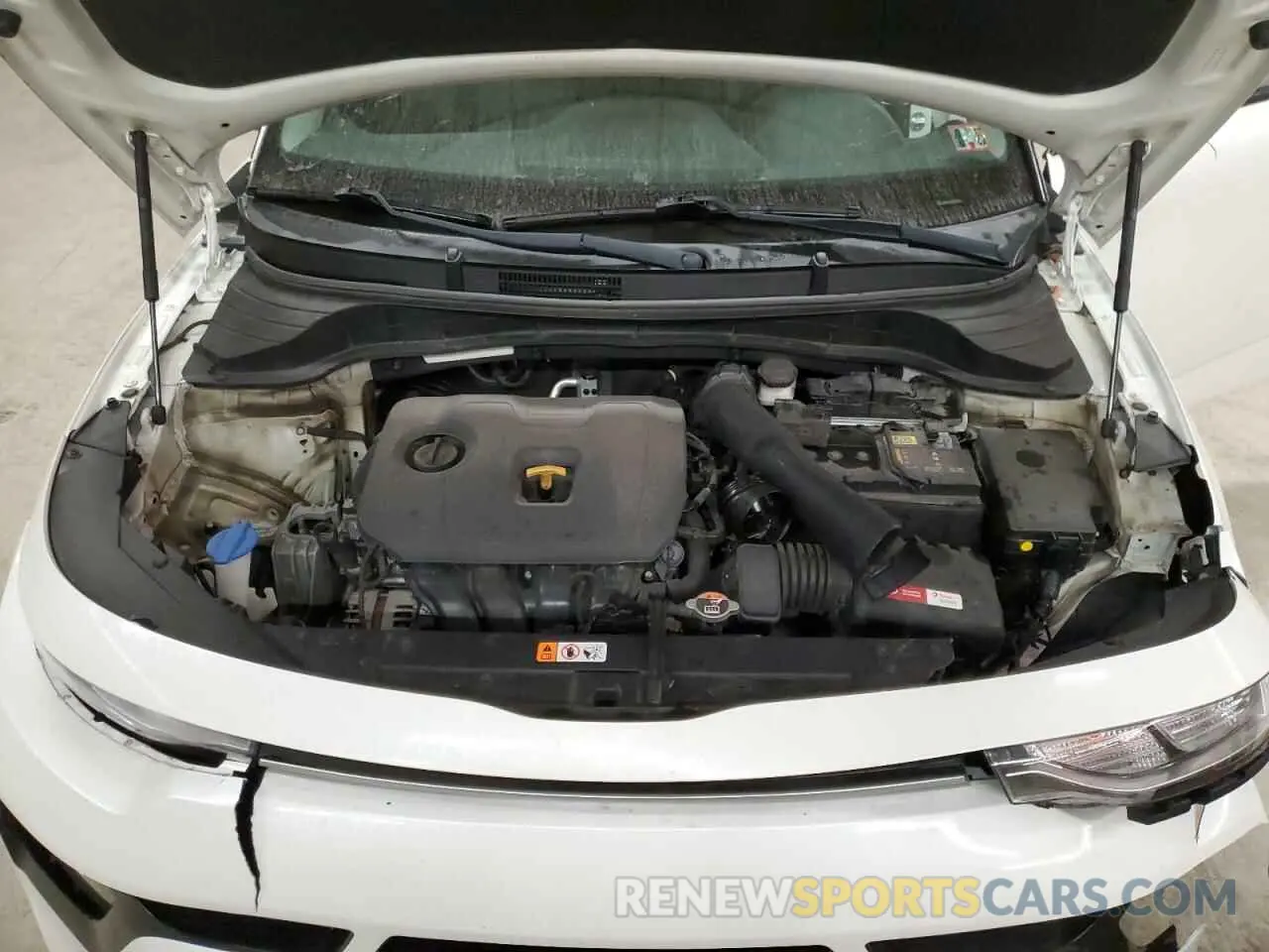 12 fotografías del automóvil dañado KNDJ63AUXL7703333 KIA SOUL 2020