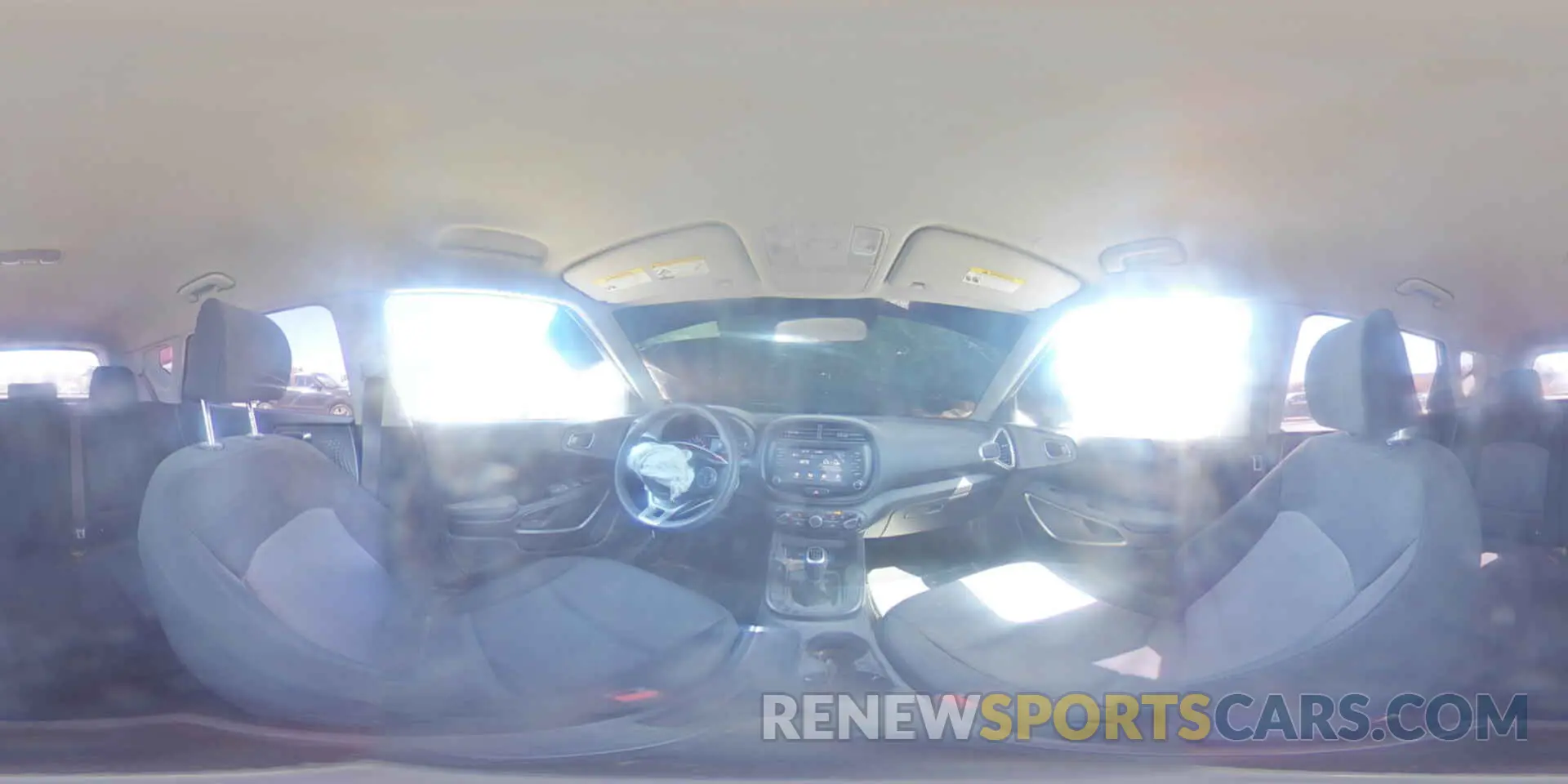 13 fotografías del automóvil dañado KNDJ22AU4M7785065 KIA SOUL 2021