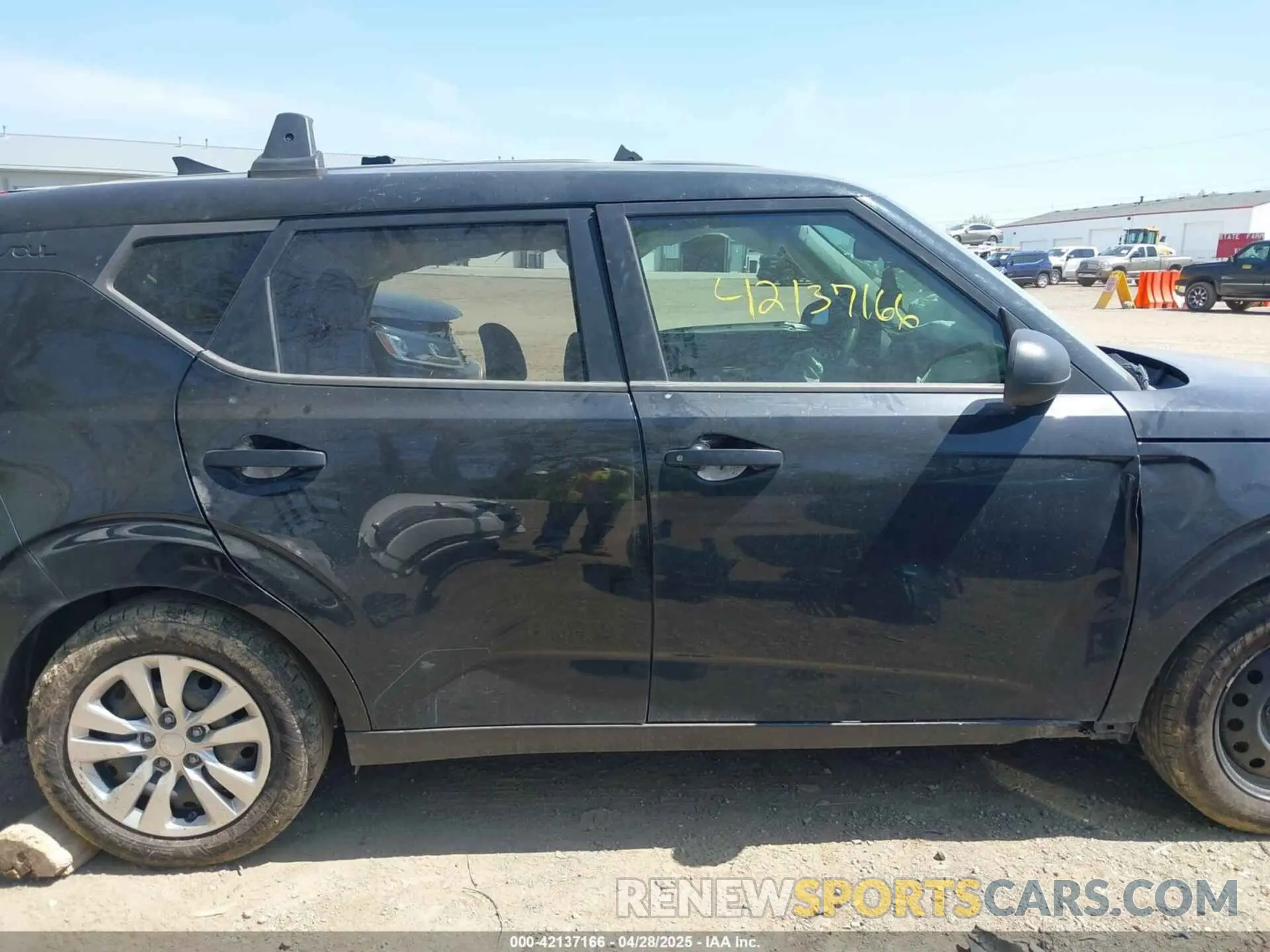 14 fotografías del automóvil dañado KNDJ22AU9M7757617 KIA SOUL 2021
