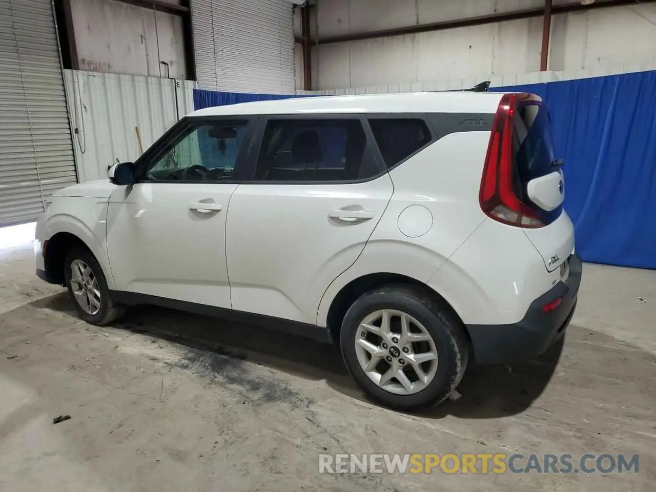 2 fotografías del automóvil dañado KNDJ23AU0M7124588 KIA SOUL 2021