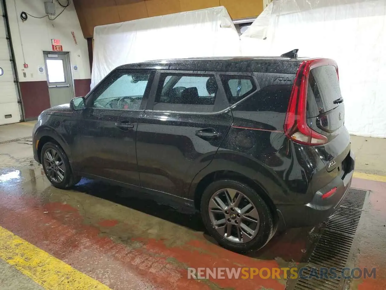 2 fotografías del automóvil dañado KNDJ23AU0M7146669 KIA SOUL 2021