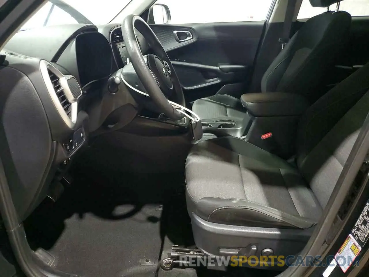 7 fotografías del automóvil dañado KNDJ23AU0M7146669 KIA SOUL 2021