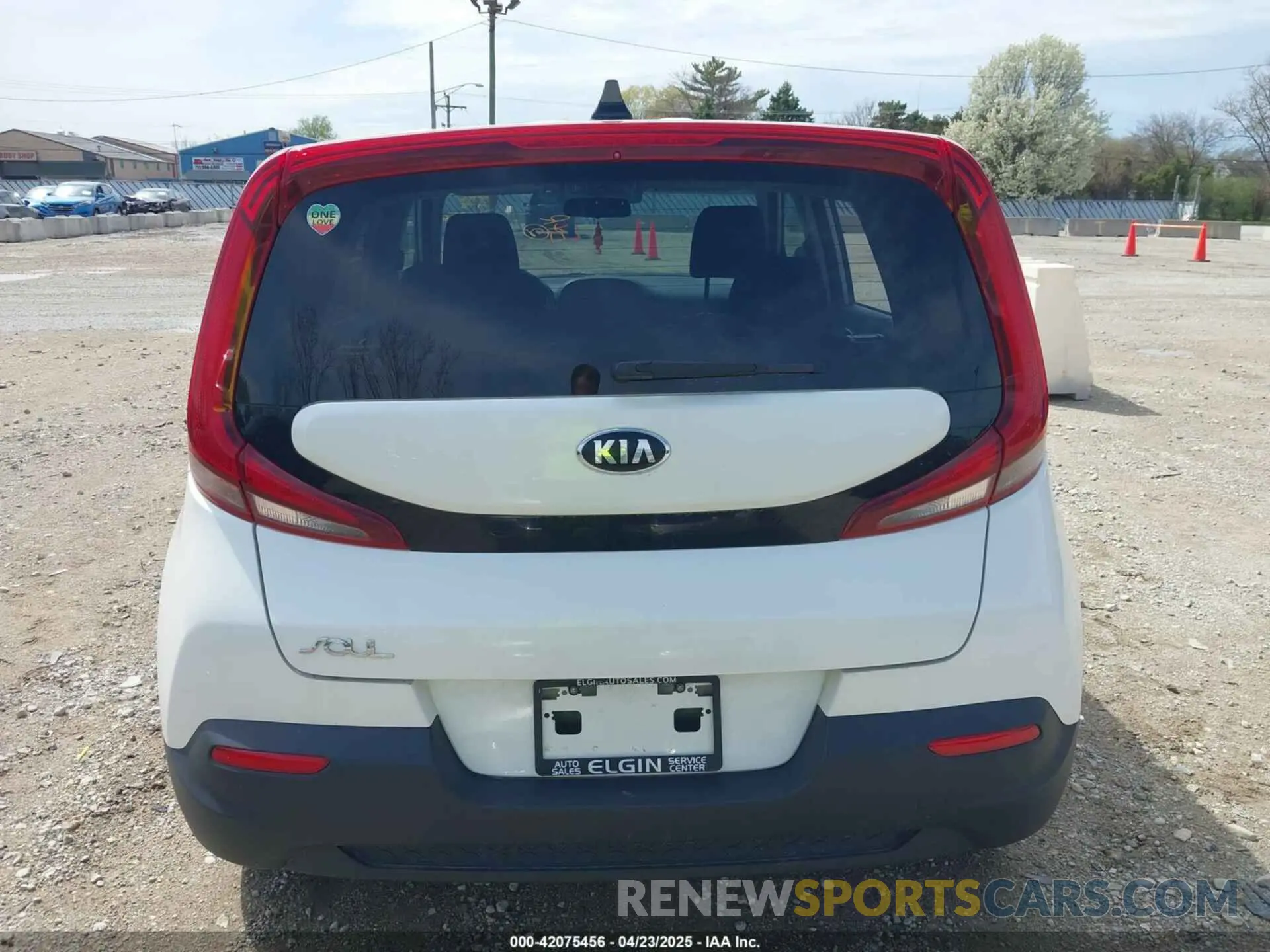 15 fotografías del automóvil dañado KNDJ23AU0M7742896 KIA SOUL 2021