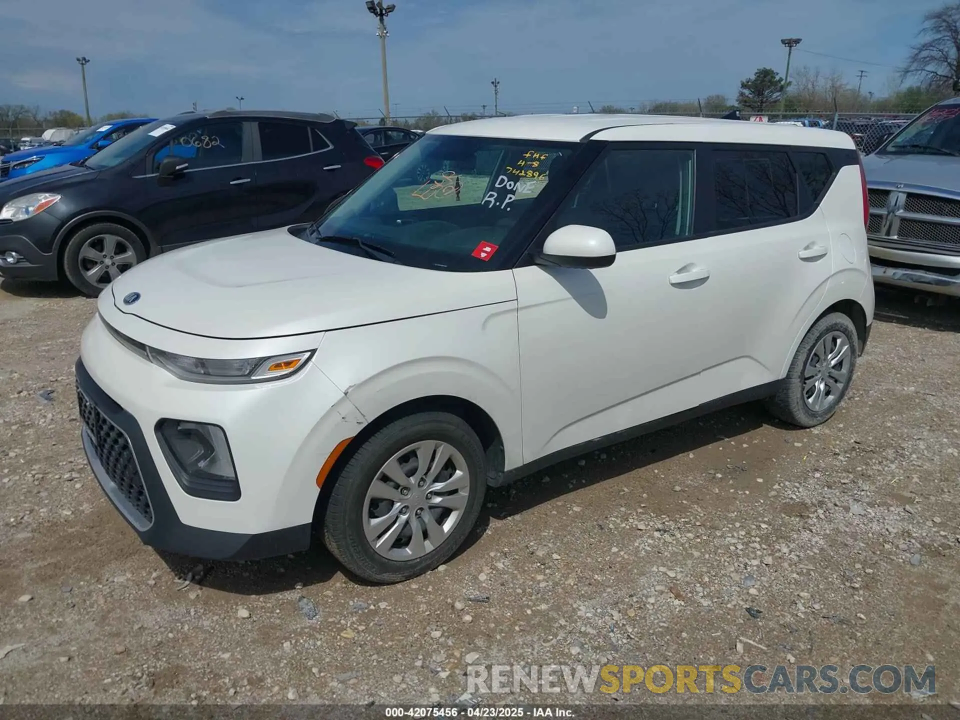 2 fotografías del automóvil dañado KNDJ23AU0M7742896 KIA SOUL 2021