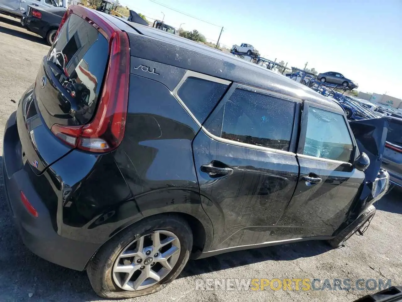 3 fotografías del automóvil dañado KNDJ23AU0M7743787 KIA SOUL 2021