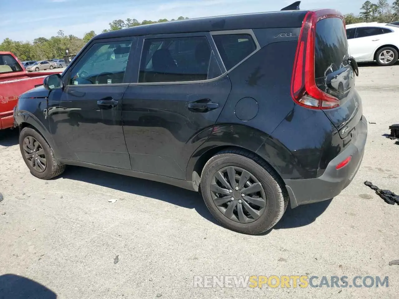 2 fotografías del automóvil dañado KNDJ23AU0M7755518 KIA SOUL 2021