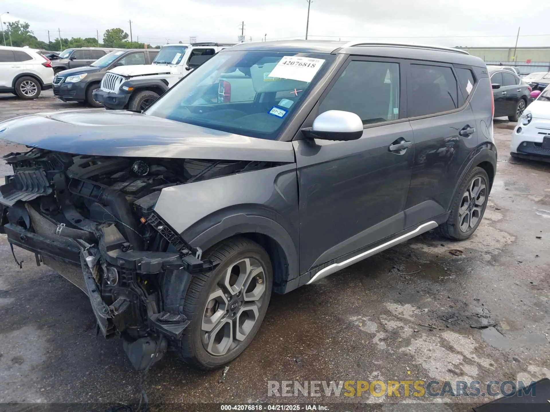 2 fotografías del automóvil dañado KNDJ23AU0M7764980 KIA SOUL 2021