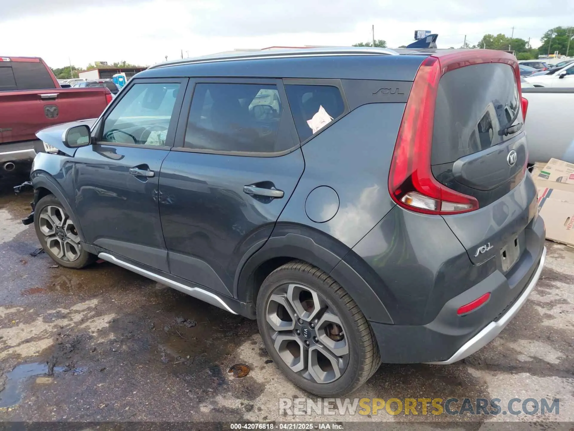 3 fotografías del automóvil dañado KNDJ23AU0M7764980 KIA SOUL 2021