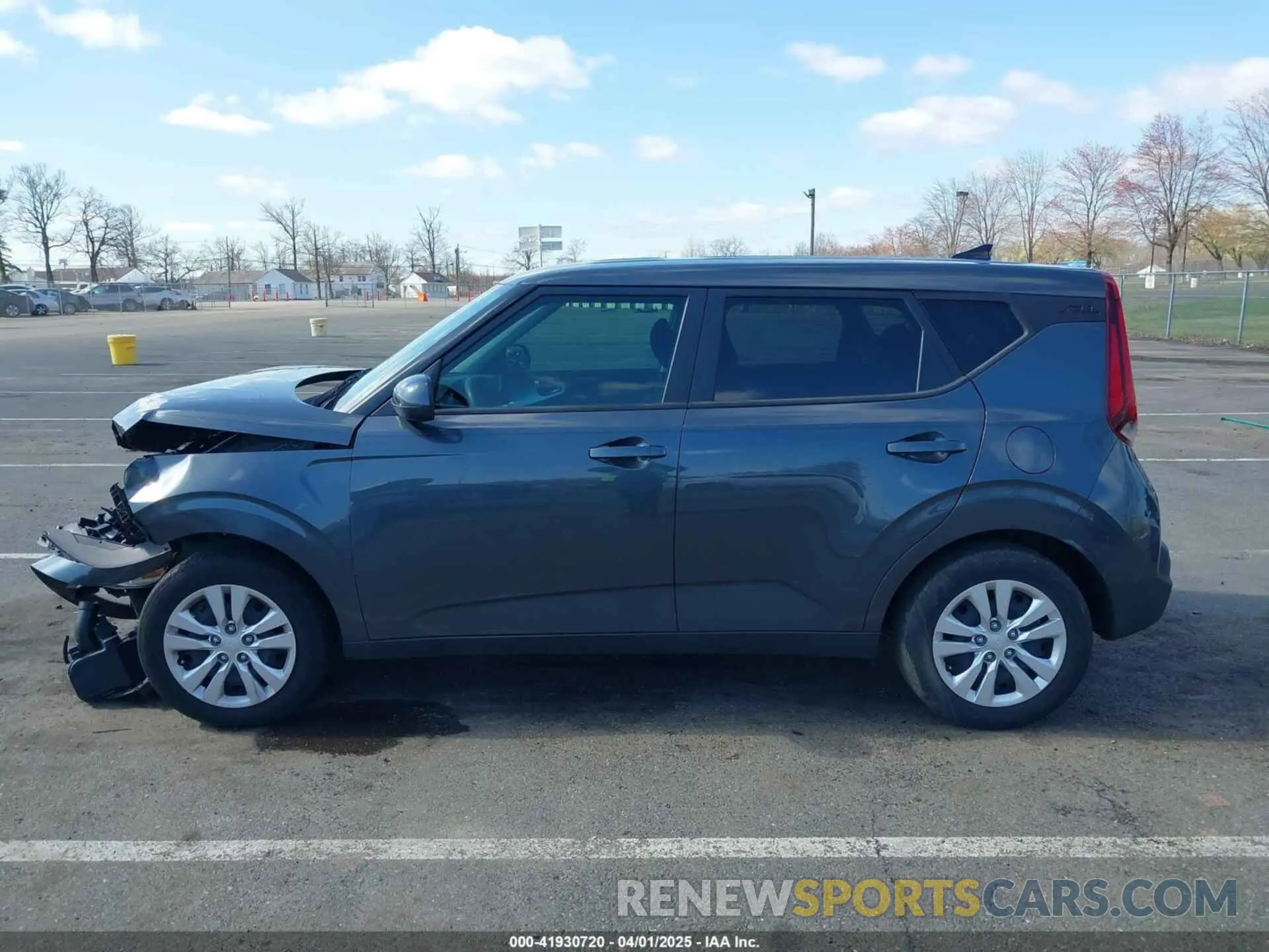 13 fotografías del automóvil dañado KNDJ23AU0M7769516 KIA SOUL 2021