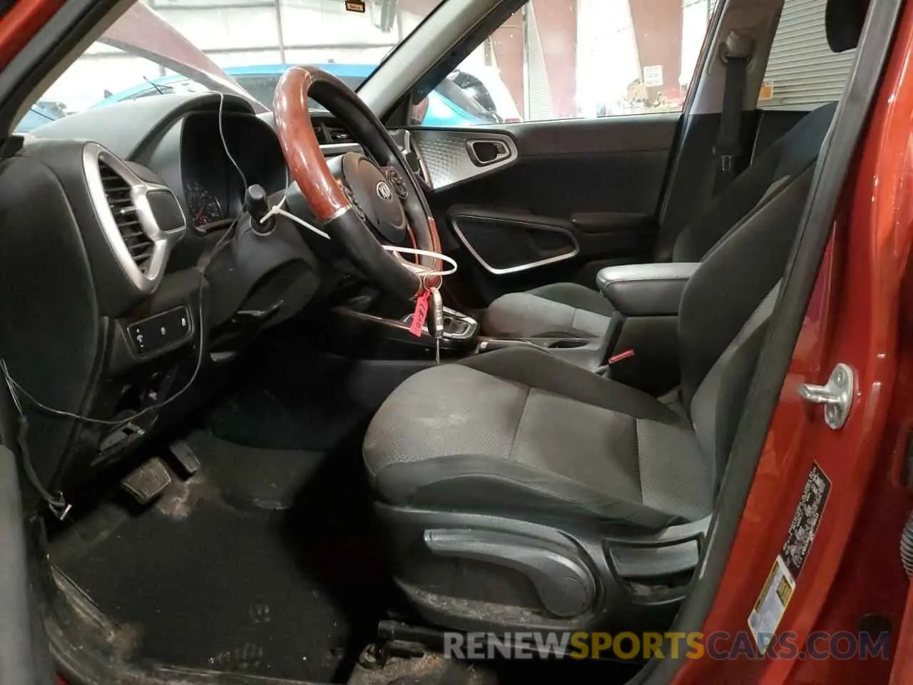 7 fotografías del automóvil dañado KNDJ23AU0M7780113 KIA SOUL 2021