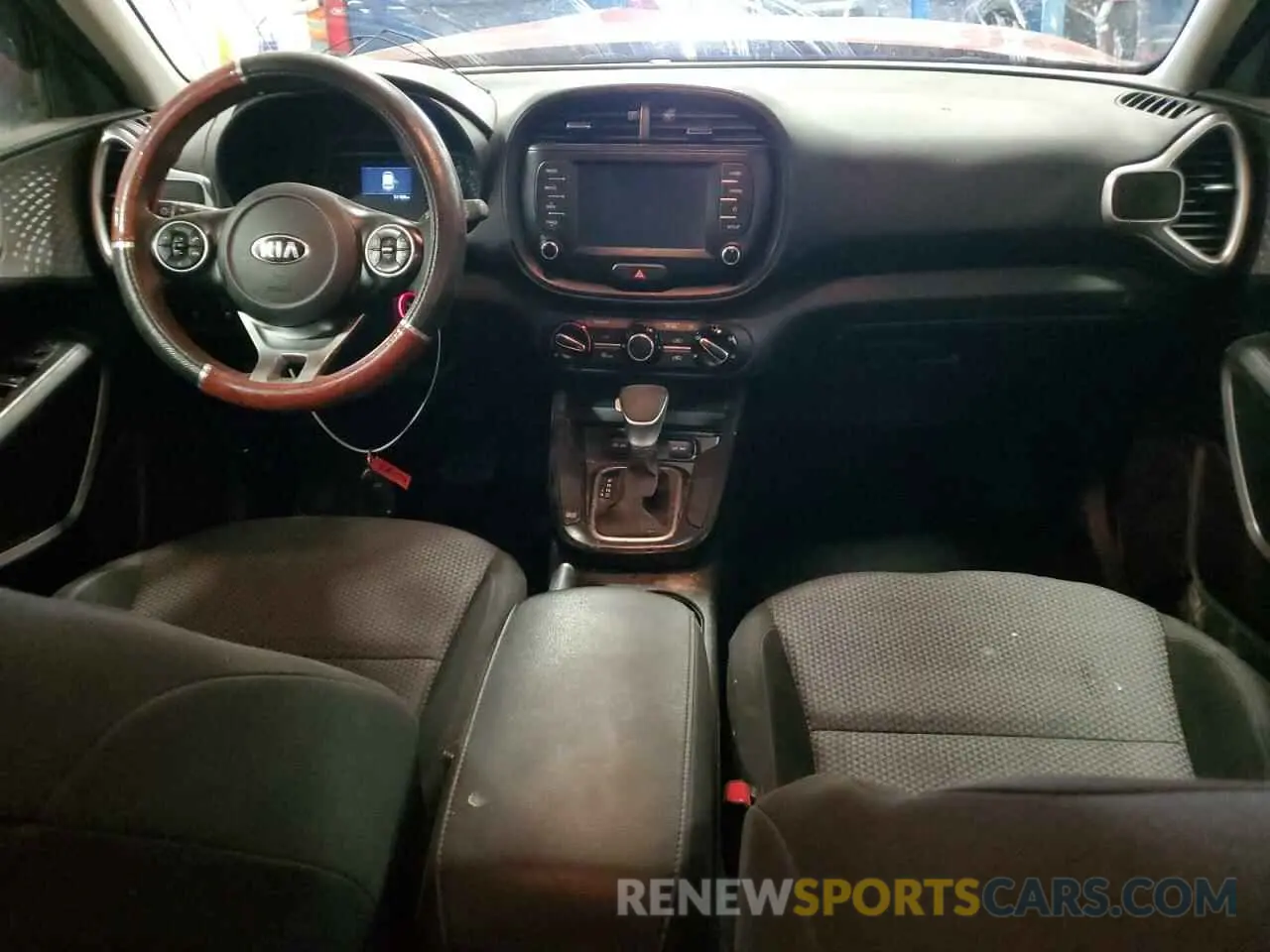 8 fotografías del automóvil dañado KNDJ23AU0M7780113 KIA SOUL 2021