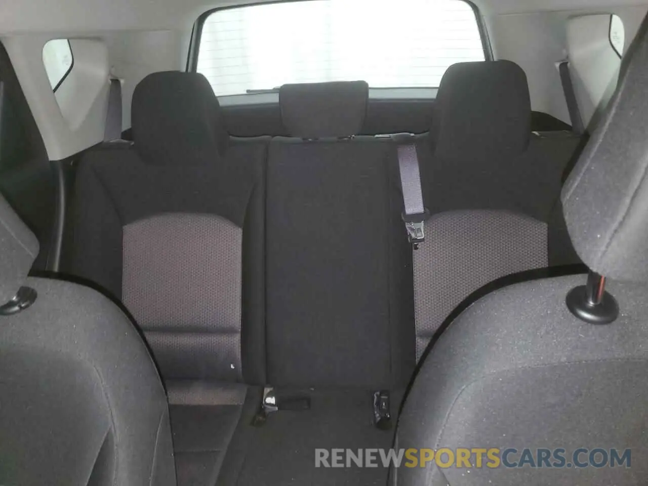 10 fotografías del automóvil dañado KNDJ23AU0M7786252 KIA SOUL 2021
