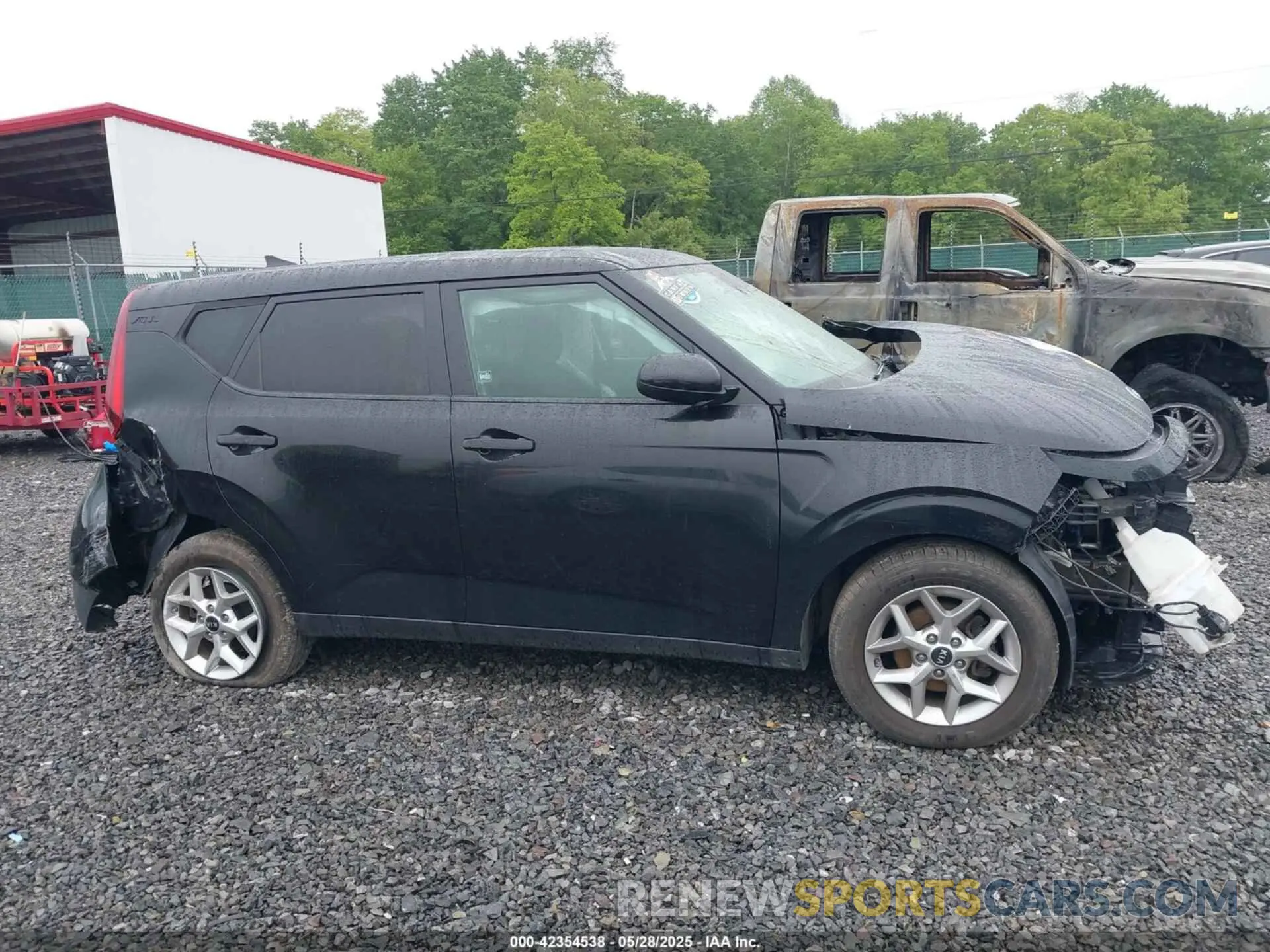 13 fotografías del automóvil dañado KNDJ23AU1M7133493 KIA SOUL 2021