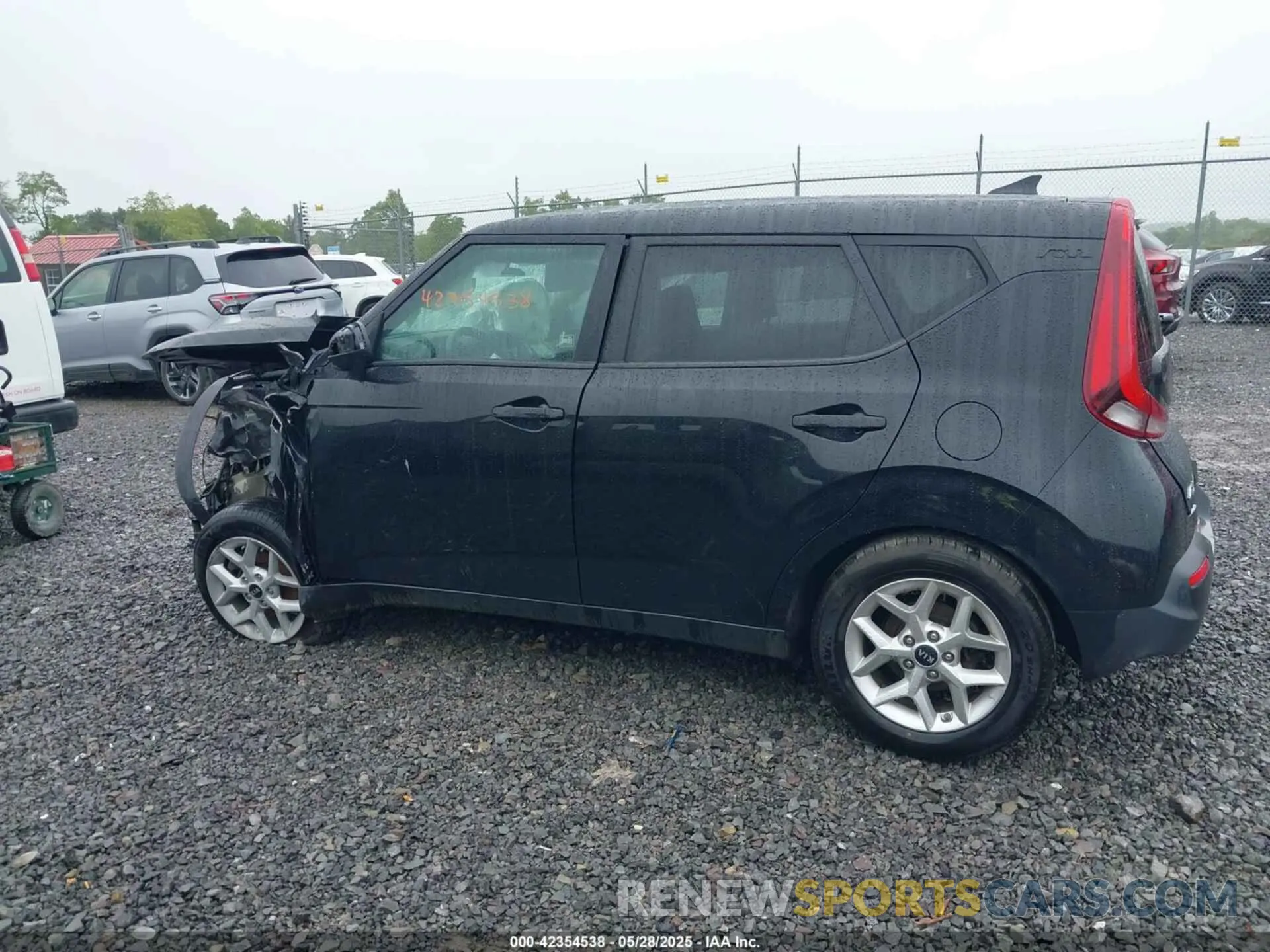 14 fotografías del automóvil dañado KNDJ23AU1M7133493 KIA SOUL 2021