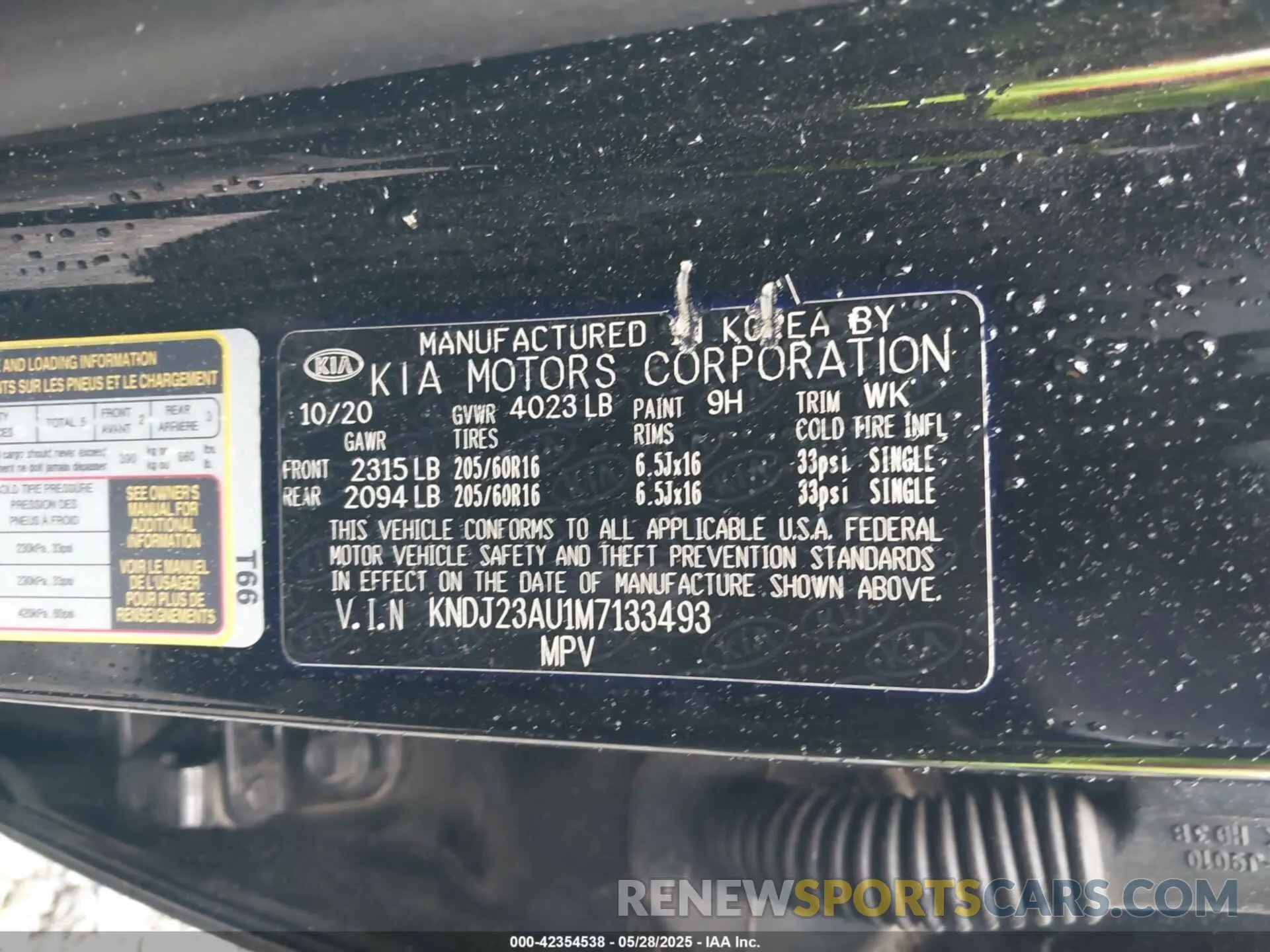 9 fotografías del automóvil dañado KNDJ23AU1M7133493 KIA SOUL 2021