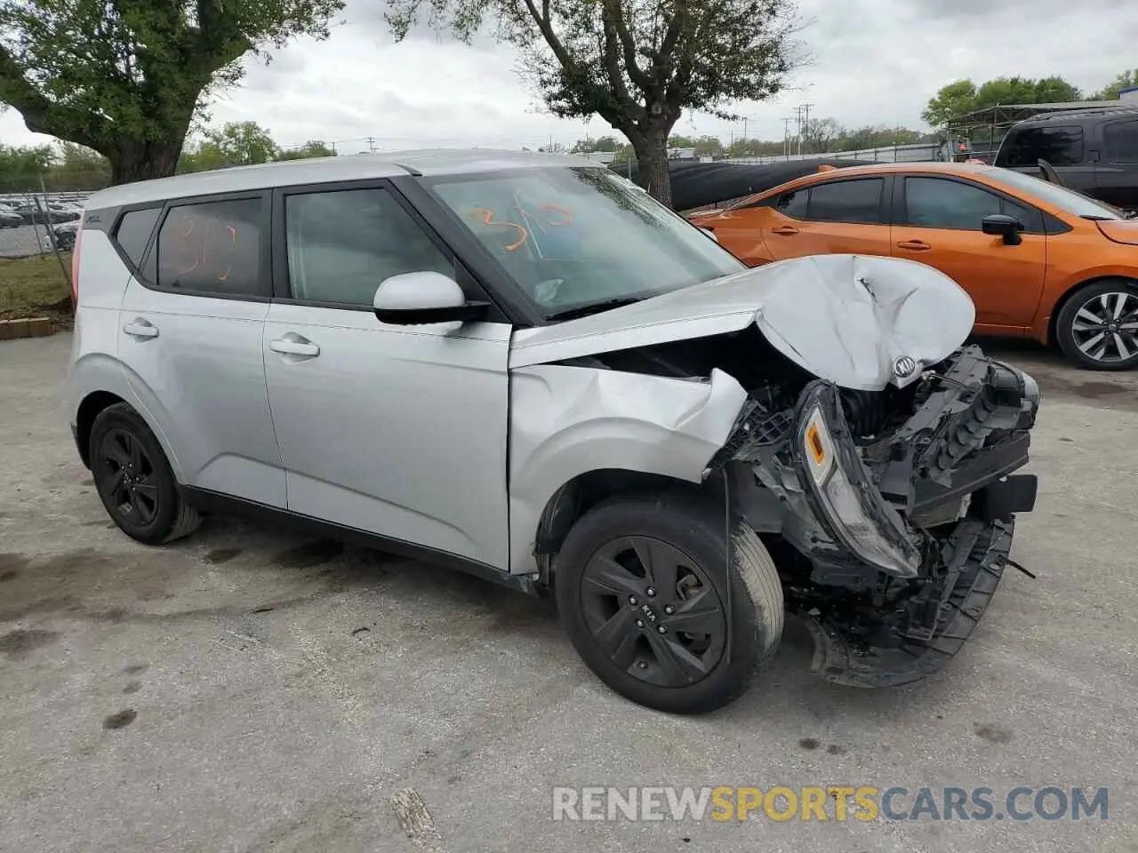 4 fotografías del automóvil dañado KNDJ23AU1M7762882 KIA SOUL 2021