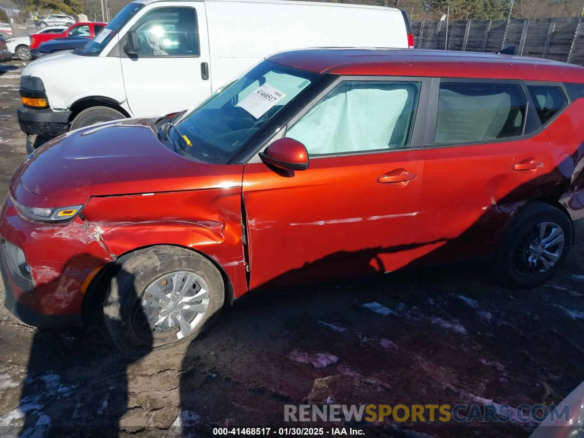 14 fotografías del automóvil dañado KNDJ23AU1M7763076 KIA SOUL 2021