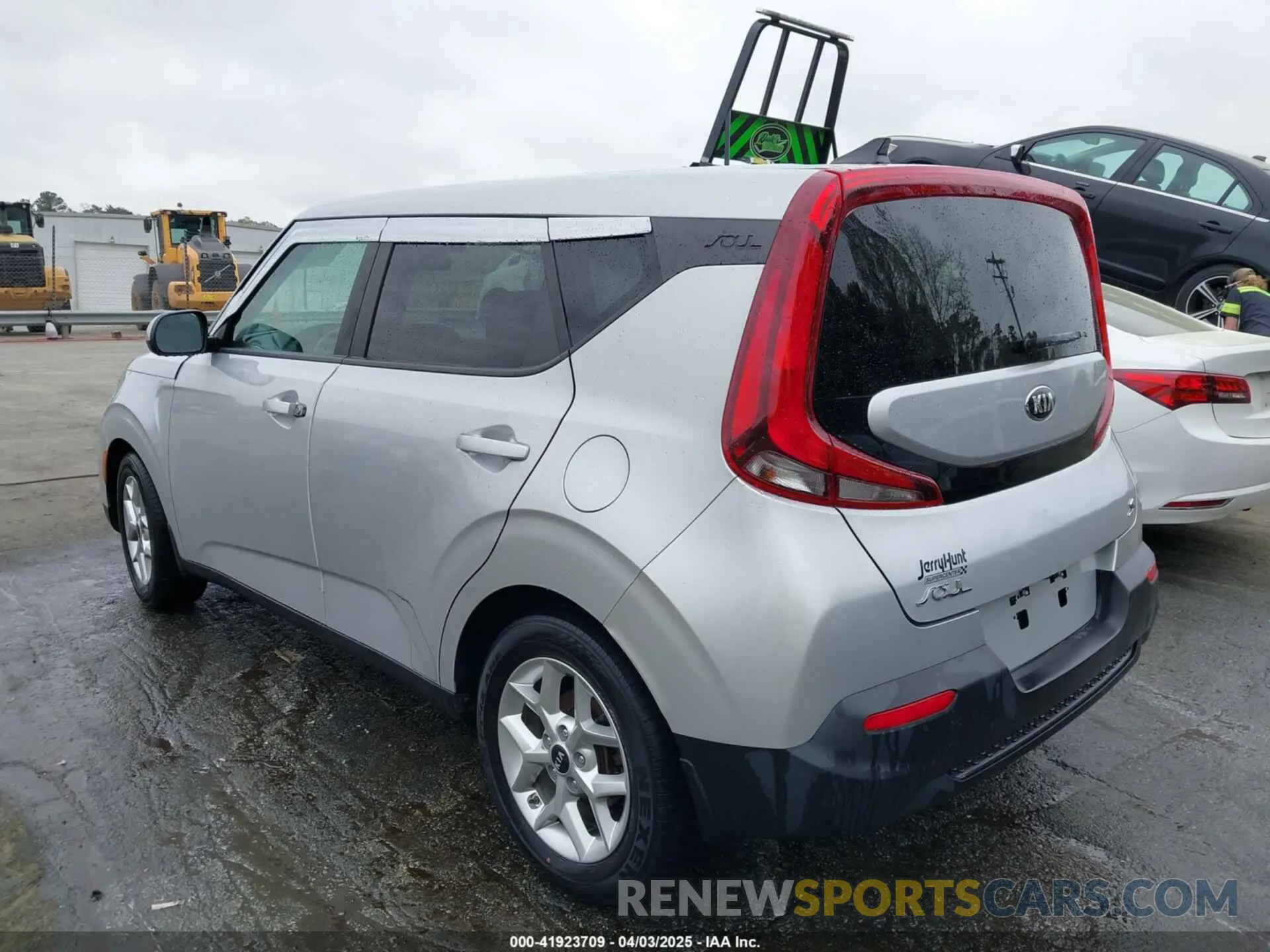 3 fotografías del automóvil dañado KNDJ23AU1M7763711 KIA SOUL 2021