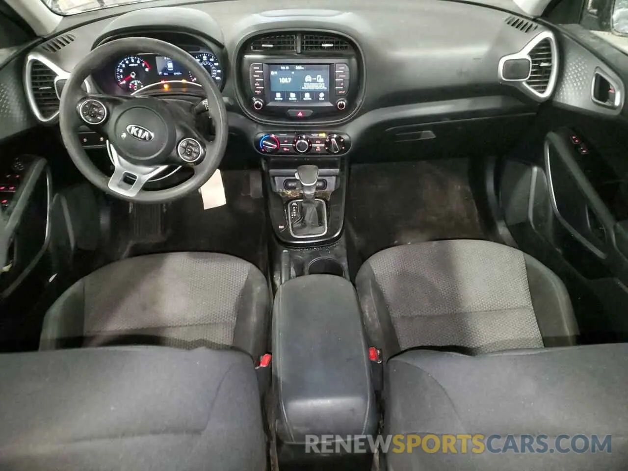 8 fotografías del automóvil dañado KNDJ23AU1M7785384 KIA SOUL 2021