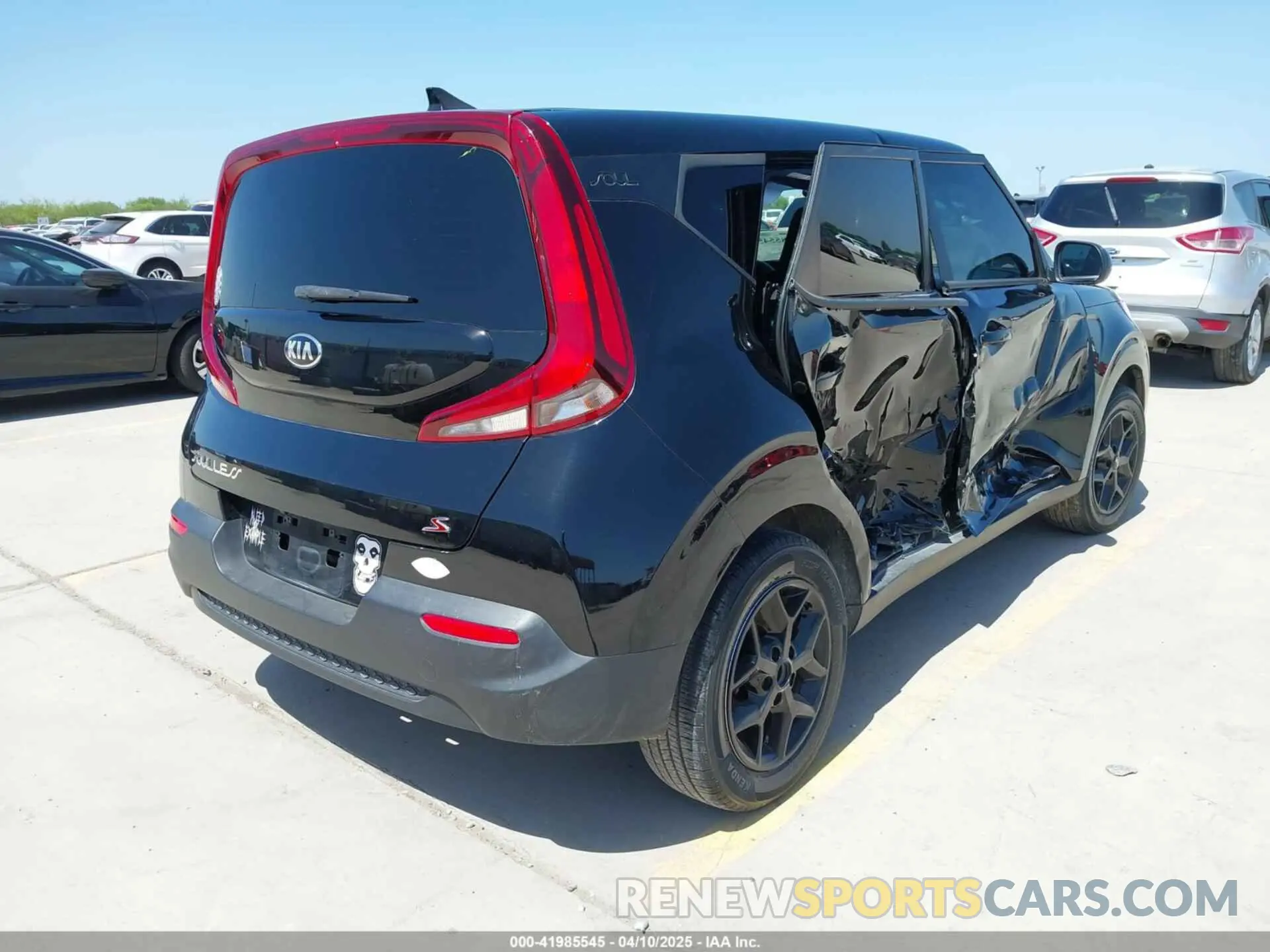 4 fotografías del automóvil dañado KNDJ23AU2M7129615 KIA SOUL 2021