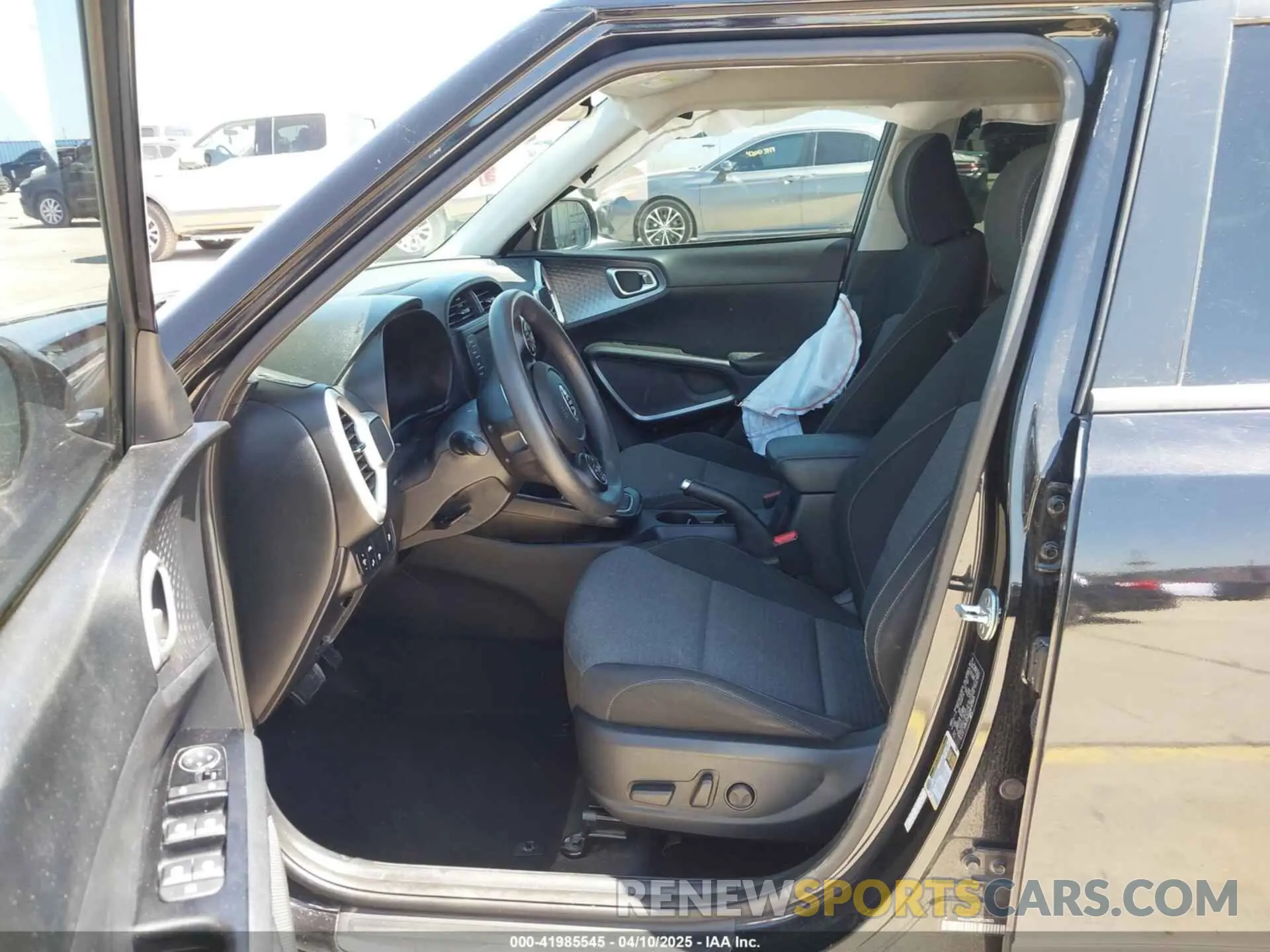 5 fotografías del automóvil dañado KNDJ23AU2M7129615 KIA SOUL 2021