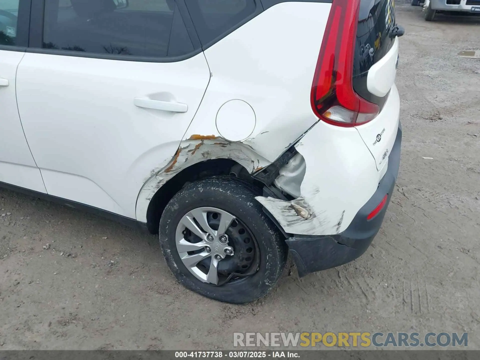 6 fotografías del automóvil dañado KNDJ23AU2M7143076 KIA SOUL 2021
