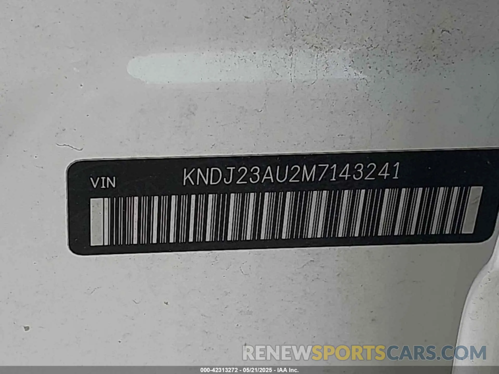9 fotografías del automóvil dañado KNDJ23AU2M7143241 KIA SOUL 2021