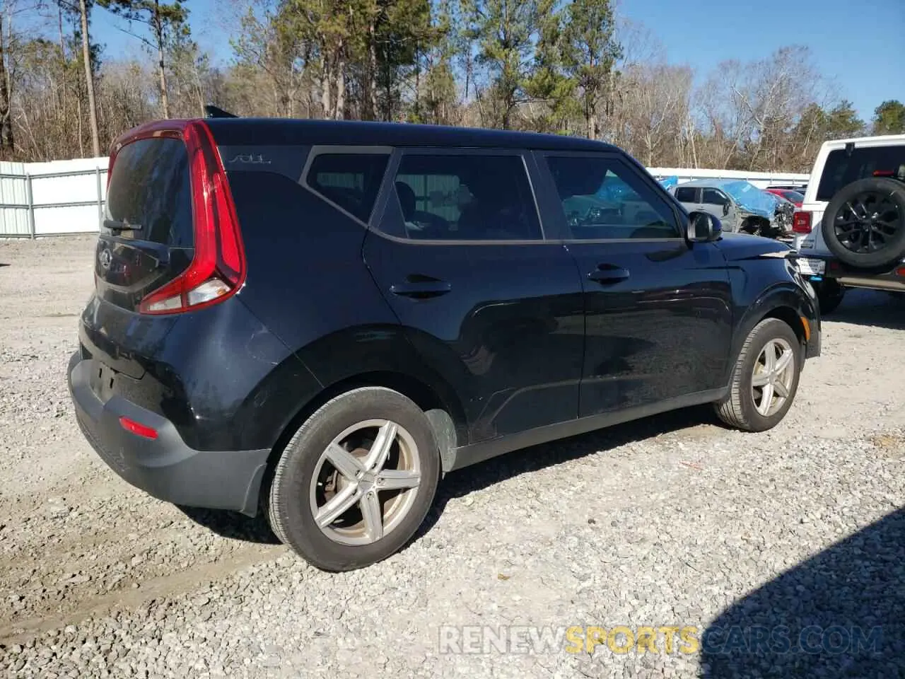 3 fotografías del automóvil dañado KNDJ23AU2M7761806 KIA SOUL 2021