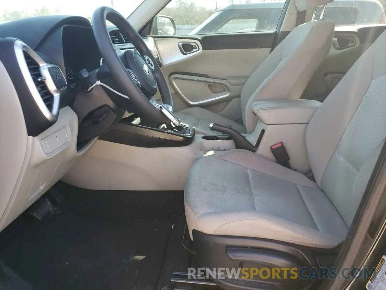 7 fotografías del automóvil dañado KNDJ23AU2M7761806 KIA SOUL 2021