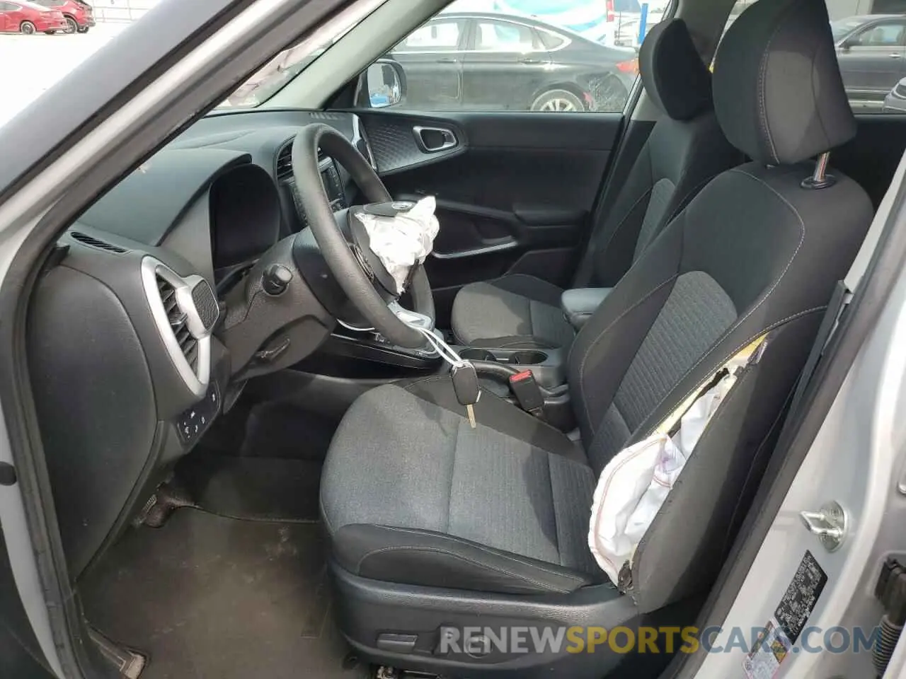 7 fotografías del automóvil dañado KNDJ23AU2M7795745 KIA SOUL 2021