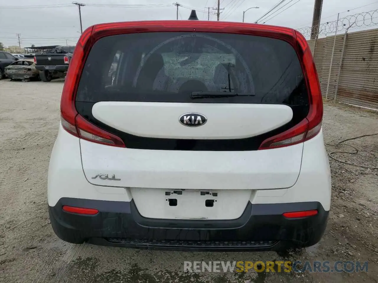 6 fotografías del automóvil dañado KNDJ23AU3M7130501 KIA SOUL 2021