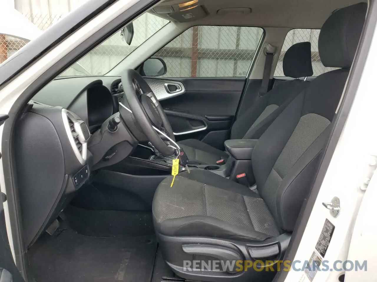 7 fotografías del automóvil dañado KNDJ23AU3M7130501 KIA SOUL 2021
