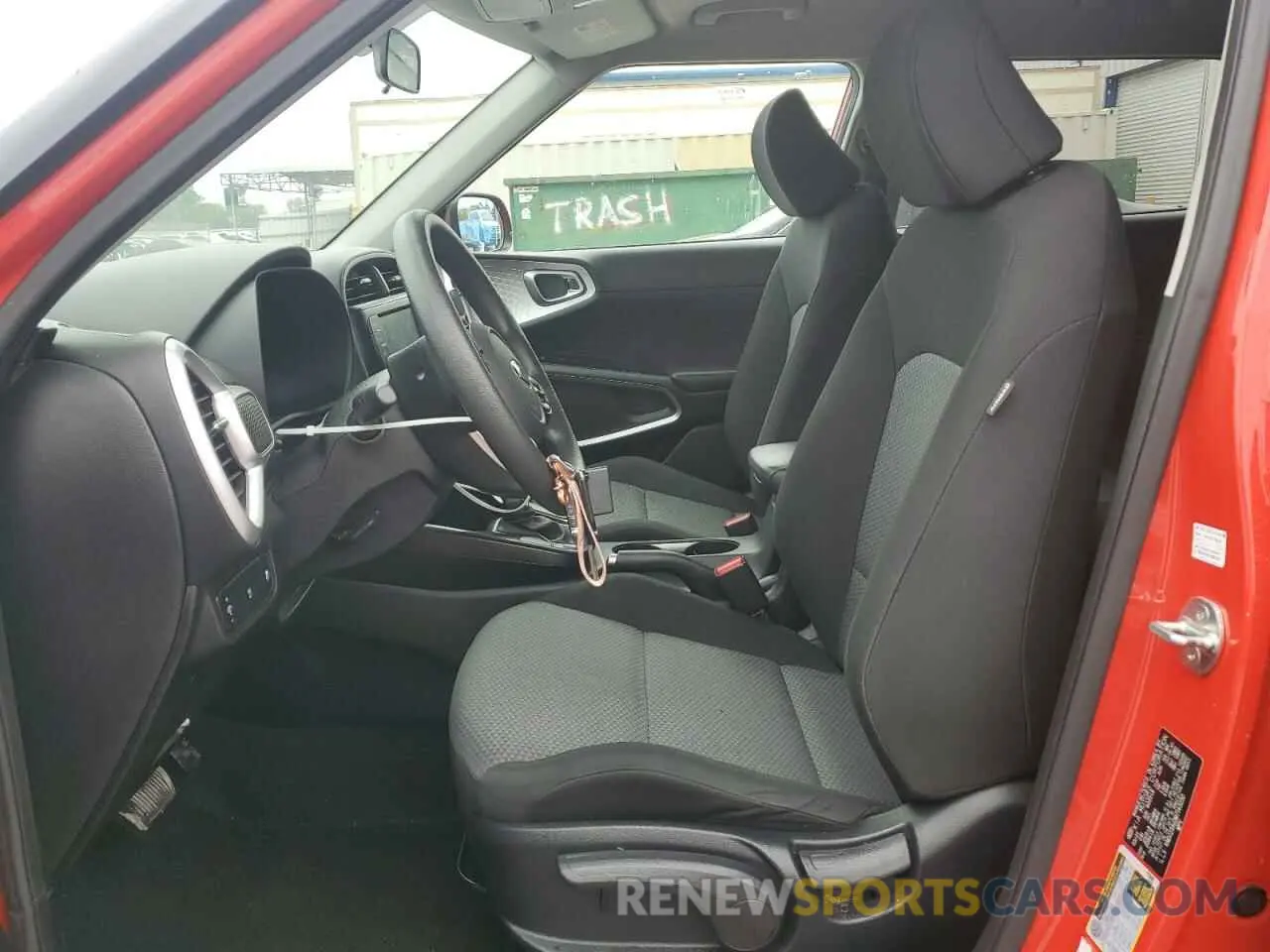 7 fotografías del automóvil dañado KNDJ23AU3M7143250 KIA SOUL 2021