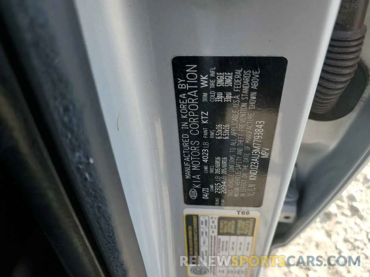 13 fotografías del automóvil dañado KNDJ23AU3M7793843 KIA SOUL 2021