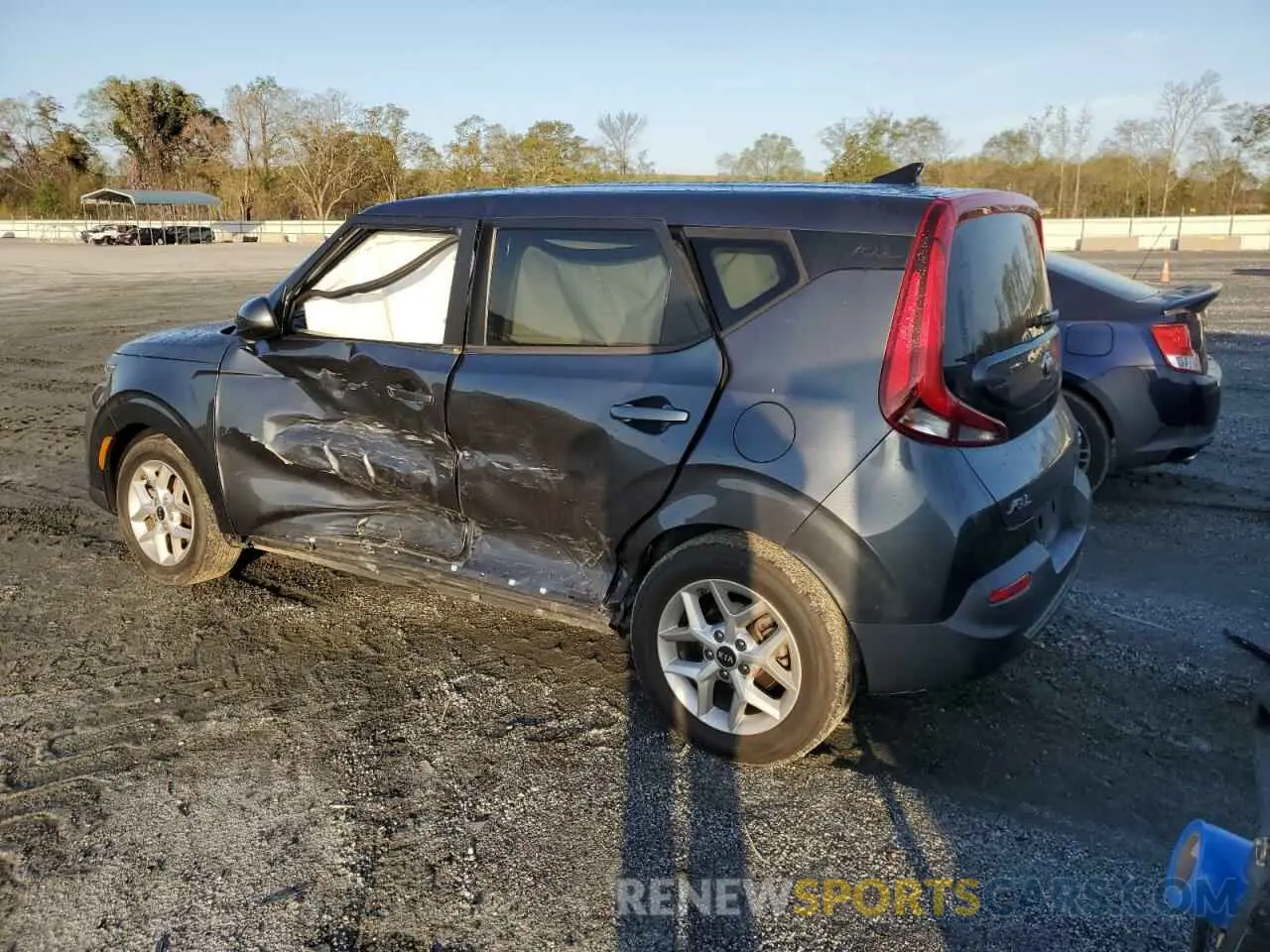 2 fotografías del automóvil dañado KNDJ23AU4M7746885 KIA SOUL 2021