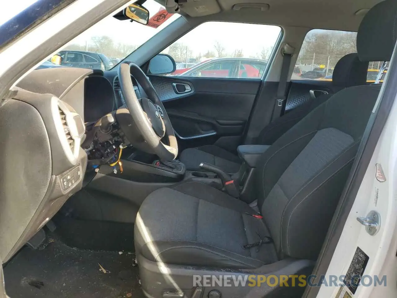 7 fotografías del automóvil dañado KNDJ23AU4M7772354 KIA SOUL 2021
