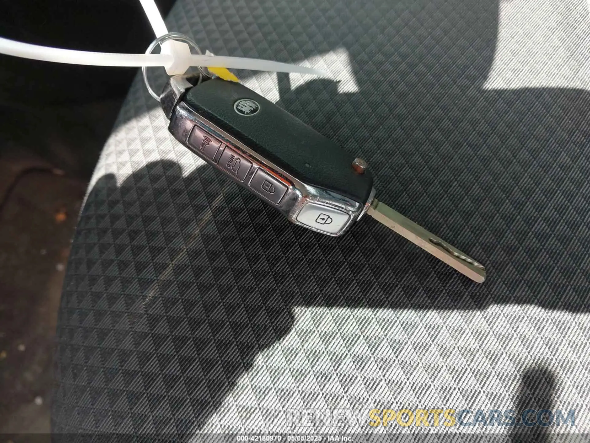 11 fotografías del automóvil dañado KNDJ23AU4M7793351 KIA SOUL 2021
