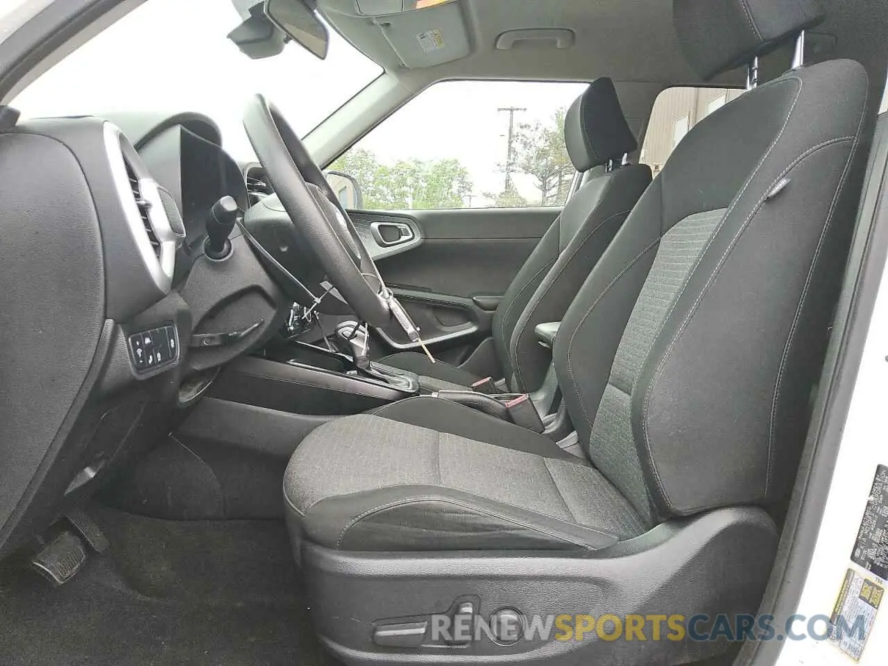 7 fotografías del automóvil dañado KNDJ23AU5M7751237 KIA SOUL 2021