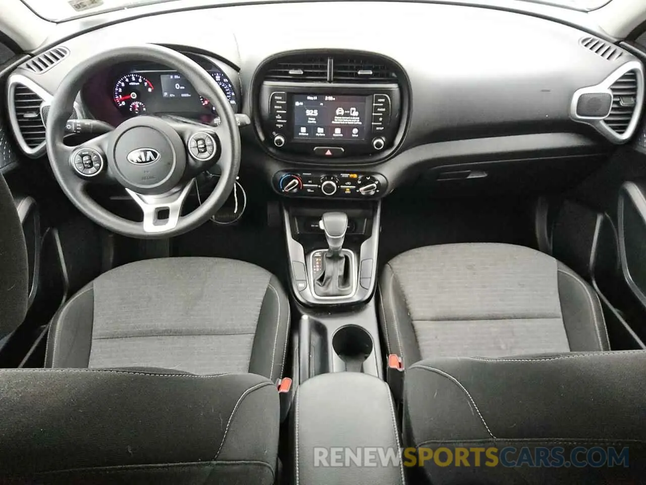 8 fotografías del automóvil dañado KNDJ23AU5M7751237 KIA SOUL 2021
