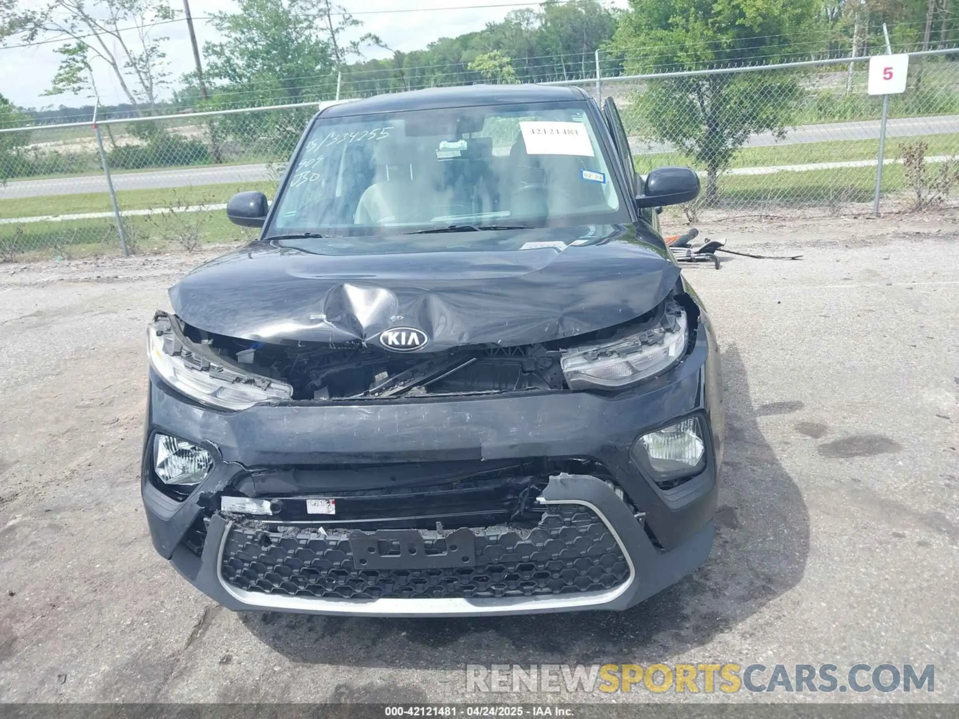 11 fotografías del automóvil dañado KNDJ23AU5M7756972 KIA SOUL 2021