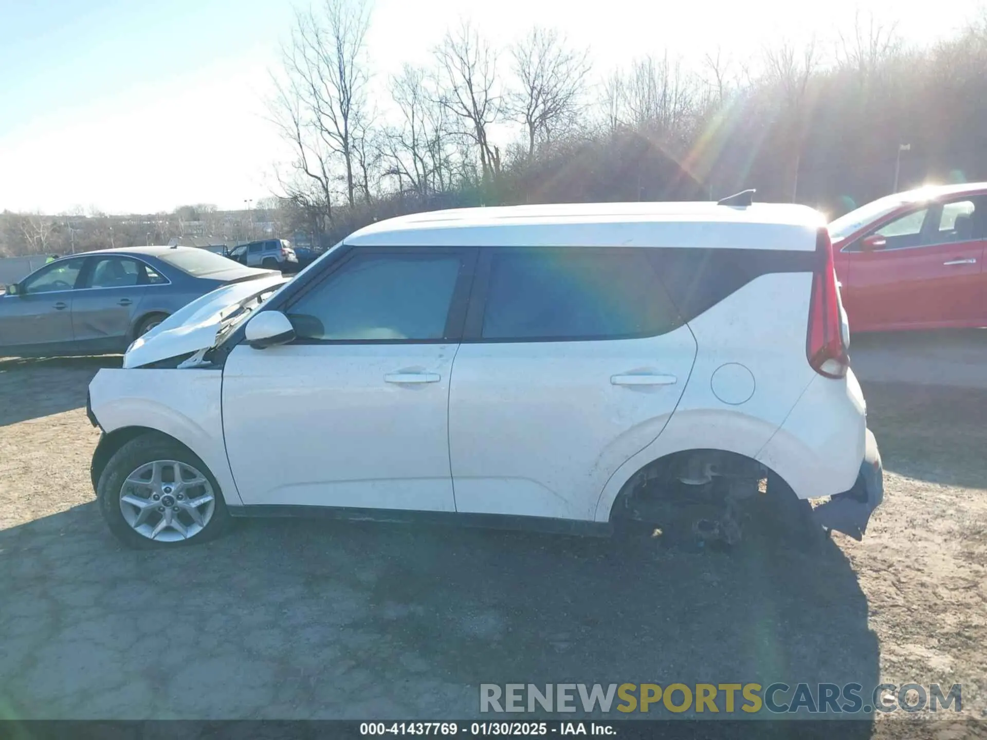 14 fotografías del automóvil dañado KNDJ23AU5M7772959 KIA SOUL 2021