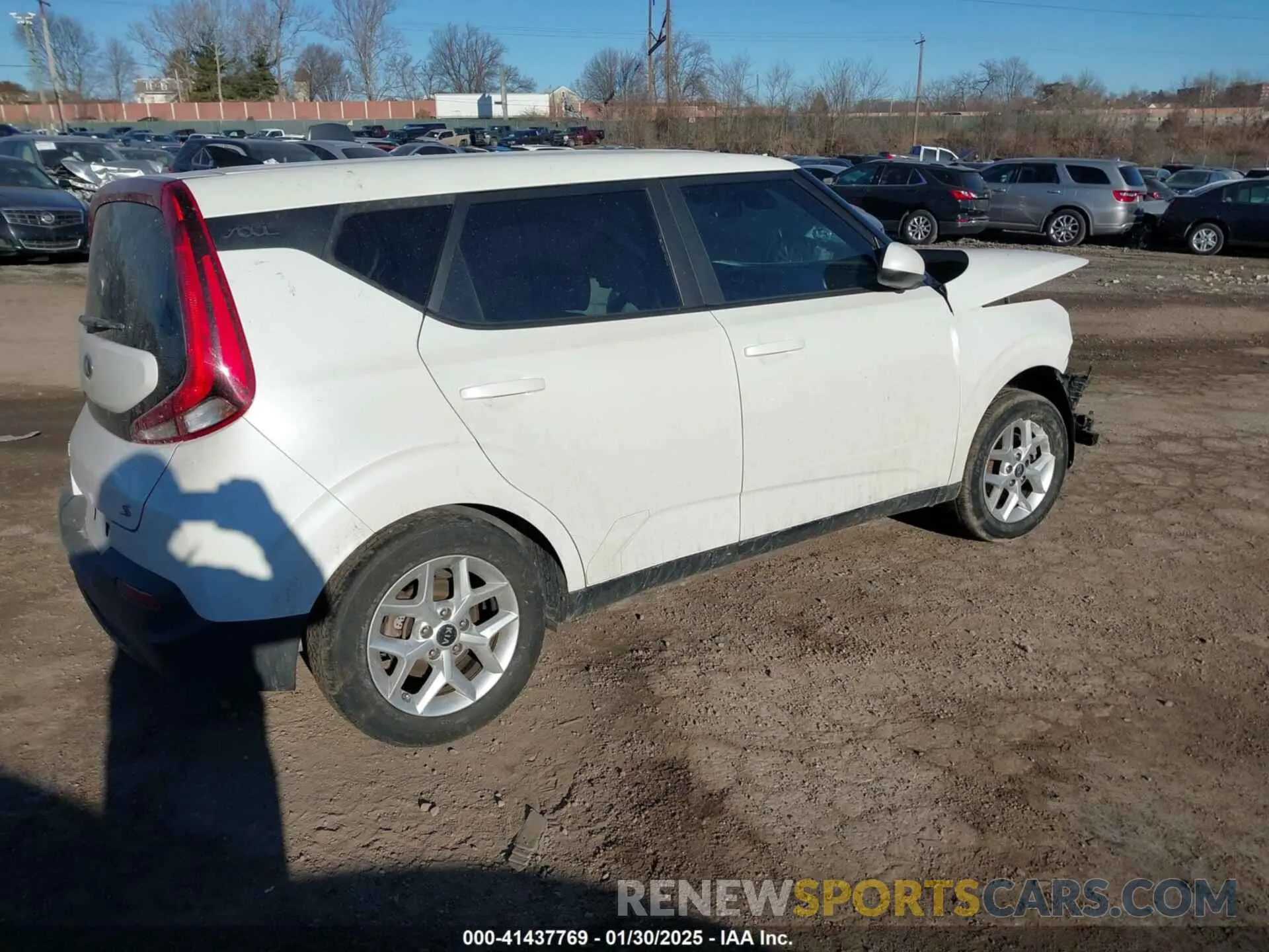 4 fotografías del automóvil dañado KNDJ23AU5M7772959 KIA SOUL 2021