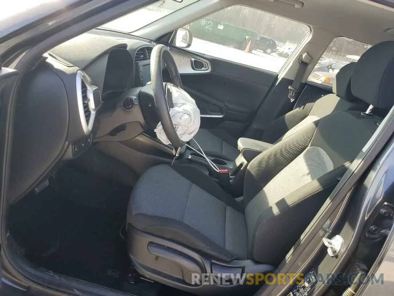 7 fotografías del automóvil dañado KNDJ23AU5M7782116 KIA SOUL 2021