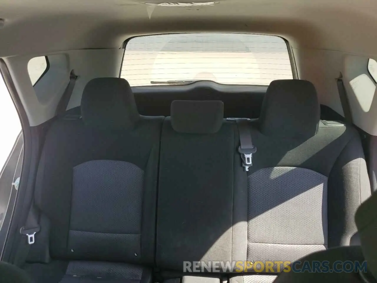 10 fotografías del automóvil dañado KNDJ23AU5M7786330 KIA SOUL 2021