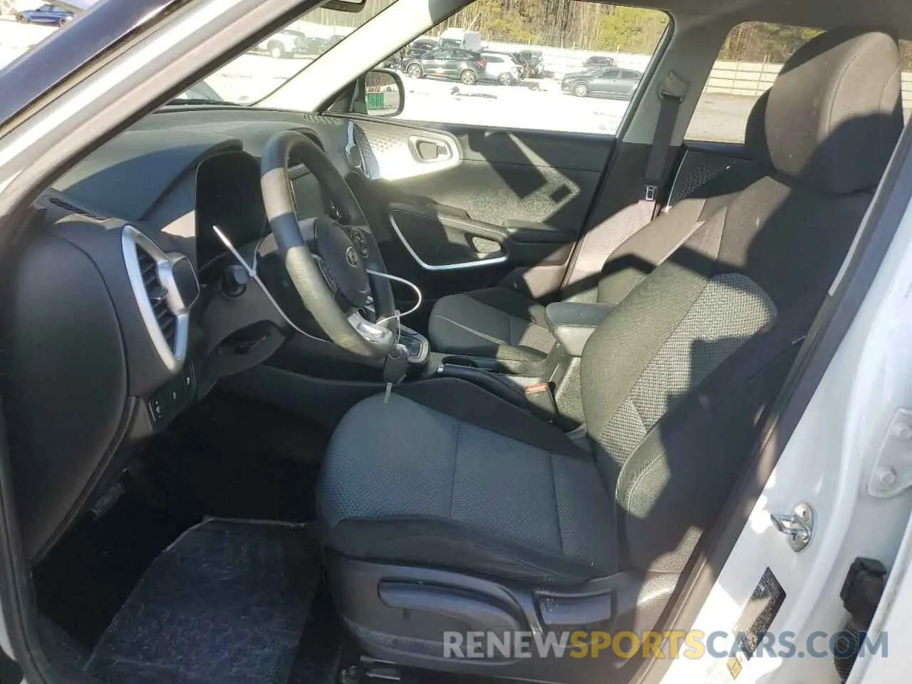 7 fotografías del automóvil dañado KNDJ23AU6M7138656 KIA SOUL 2021