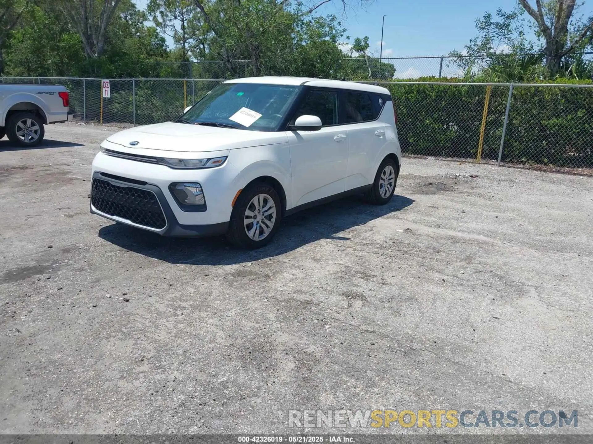2 fotografías del automóvil dañado KNDJ23AU6M7146076 KIA SOUL 2021