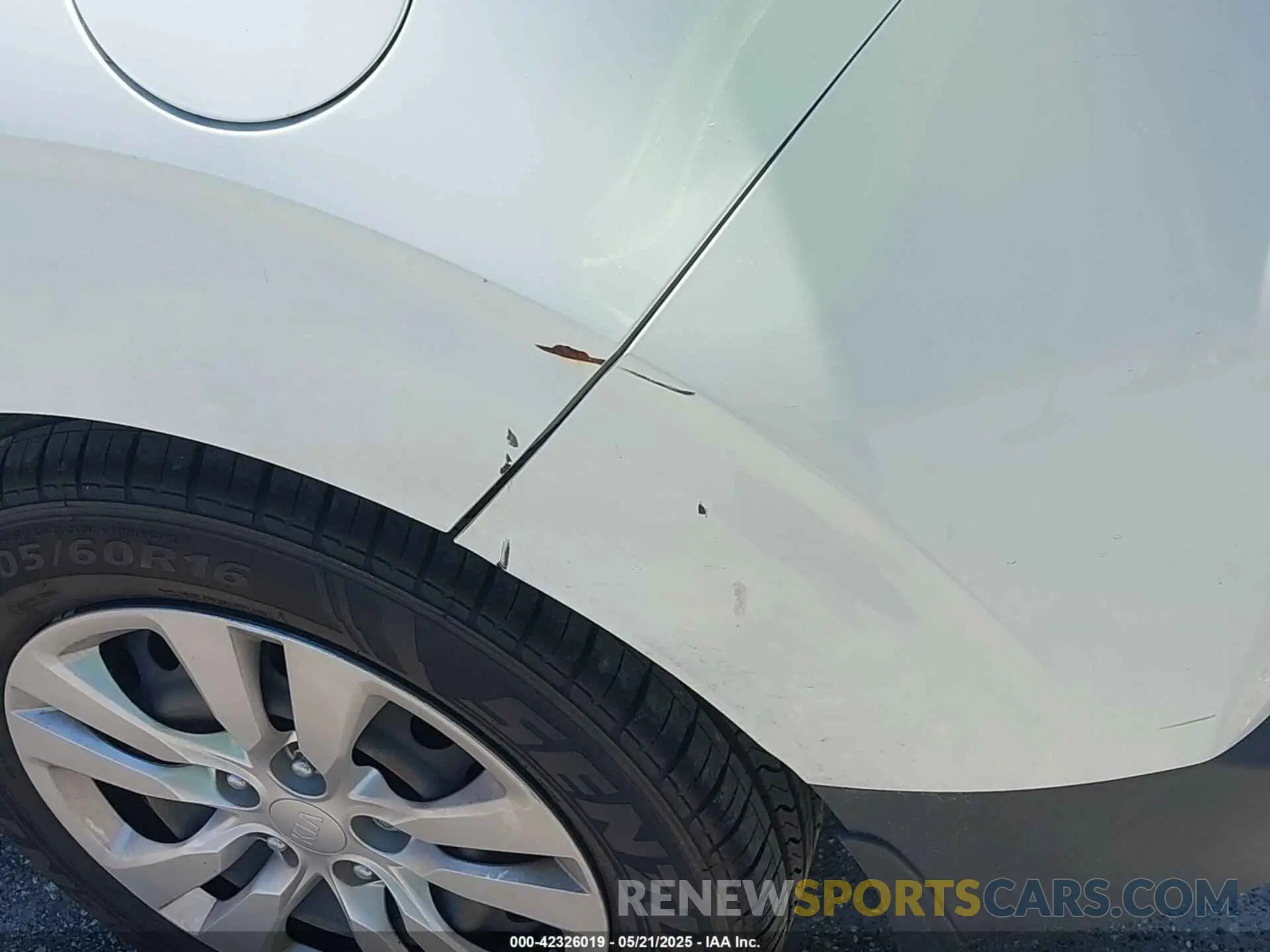 6 fotografías del automóvil dañado KNDJ23AU6M7146076 KIA SOUL 2021