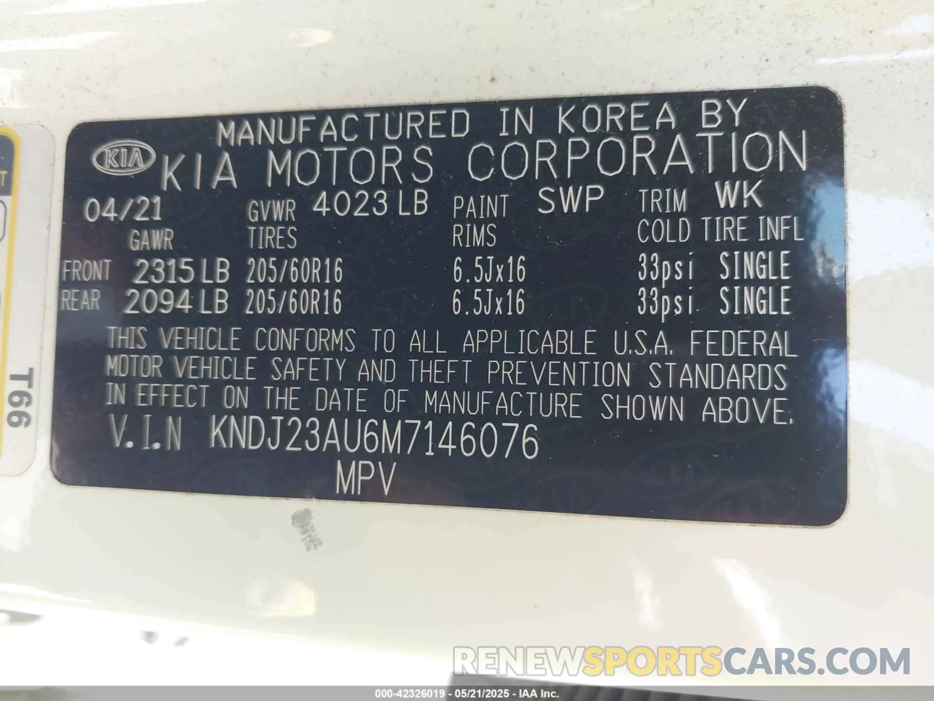 9 fotografías del automóvil dañado KNDJ23AU6M7146076 KIA SOUL 2021
