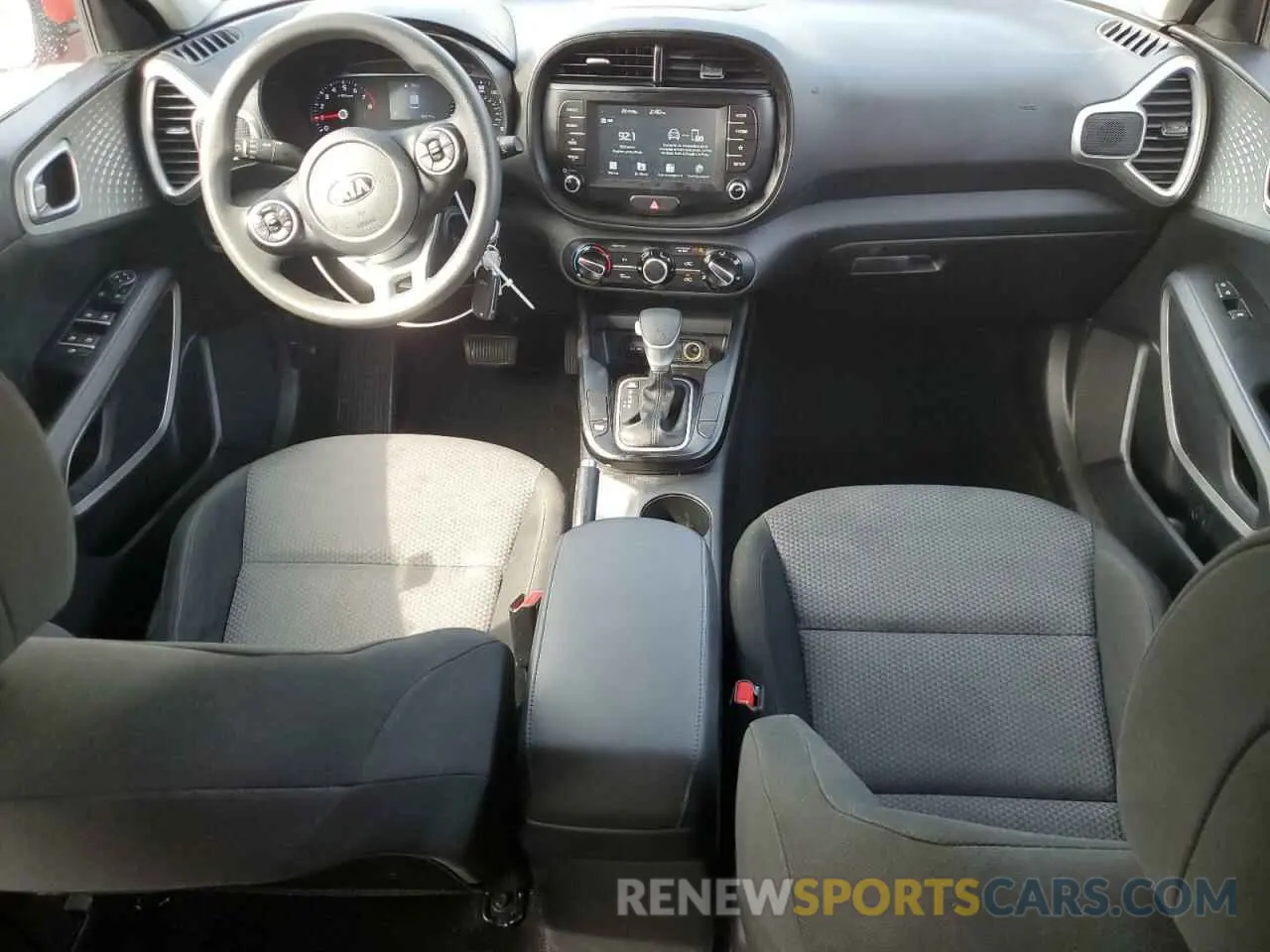 8 fotografías del automóvil dañado KNDJ23AU6M7737539 KIA SOUL 2021