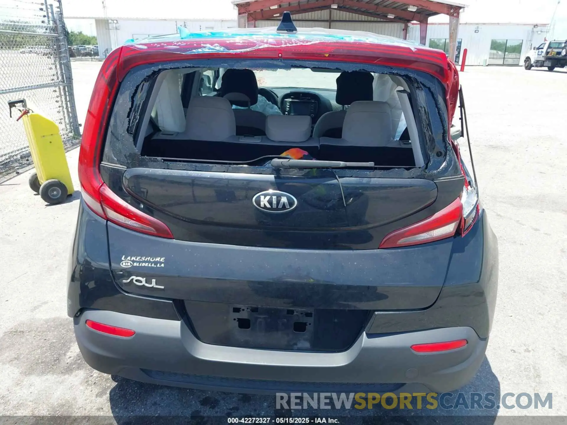 16 fotografías del automóvil dañado KNDJ23AU6M7740568 KIA SOUL 2021